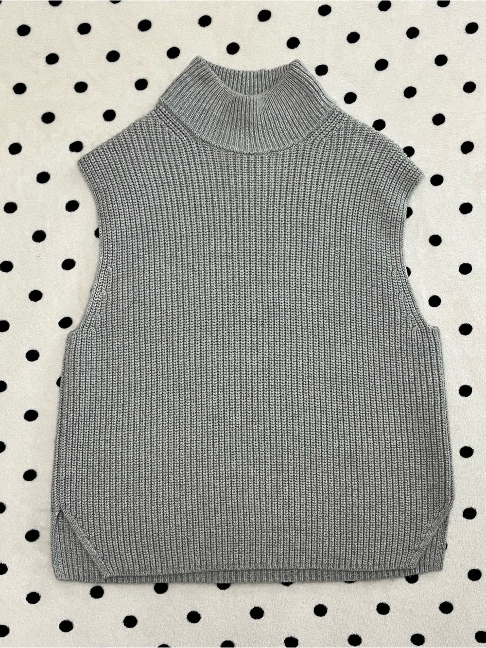 Abercrombie & Fitch Ribbed Mock Neck Sweater Vest Size XS